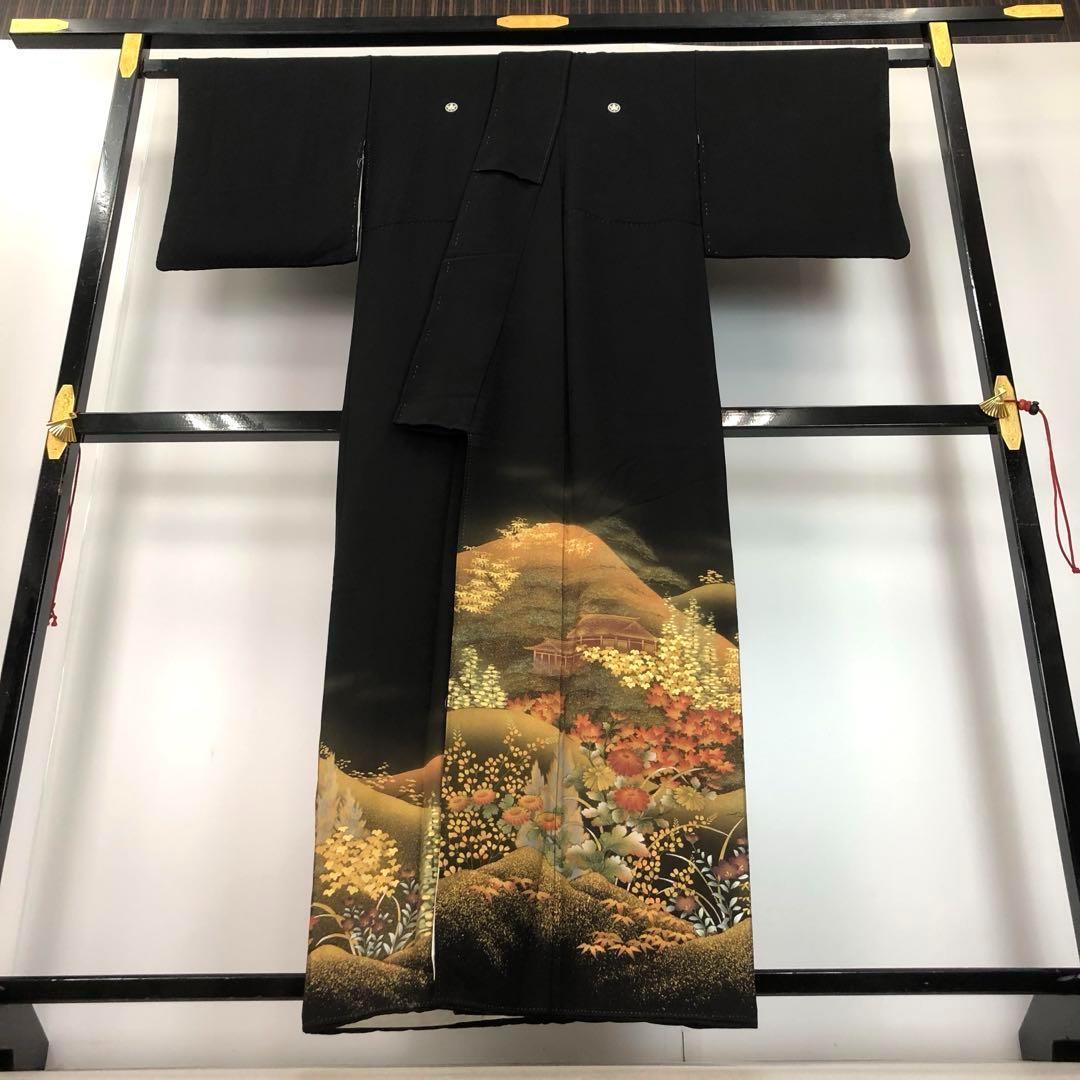 アメージングタイランド・グランドセール 作家物 黒留袖 MK-1415 遠山に四季の花模様 メルカリ - 金彩 着物・浴衣