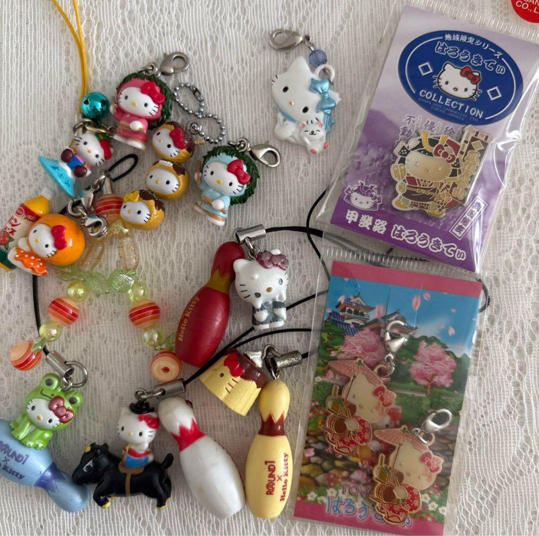 ハローキティ ストラップ ピンバッジ セット 未使用 たくさん 匿名配送】ハローキティストラップ、チャーム、ピンバッジまとめ