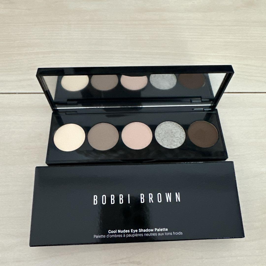 【新品】ボビイブラウン　クール ヌード アイシャドウ パレット 最新作】BOBBI BROWN クール ヌード アイシャドウ パレット