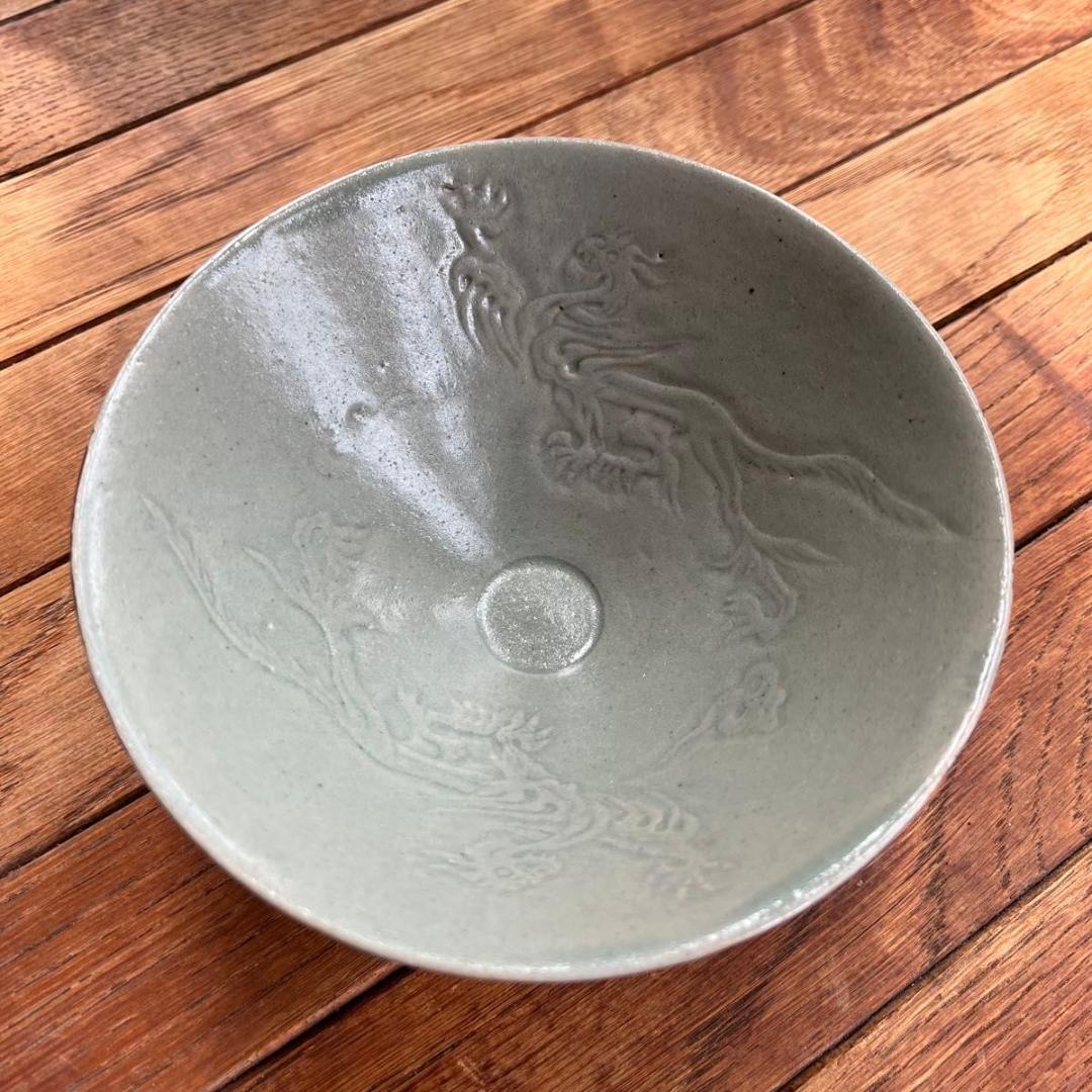 グレー 陶器ボウル 彫刻模様