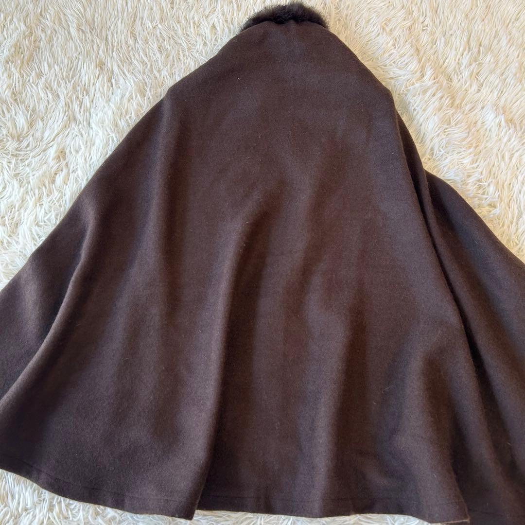 美品 ルチアーノソプラーニ リアルファーメルトンケープコート ブラウン 秋冬 美品 ルチアーノソプラーニ リアルファーメルトンケープコート ブラウン 秋冬