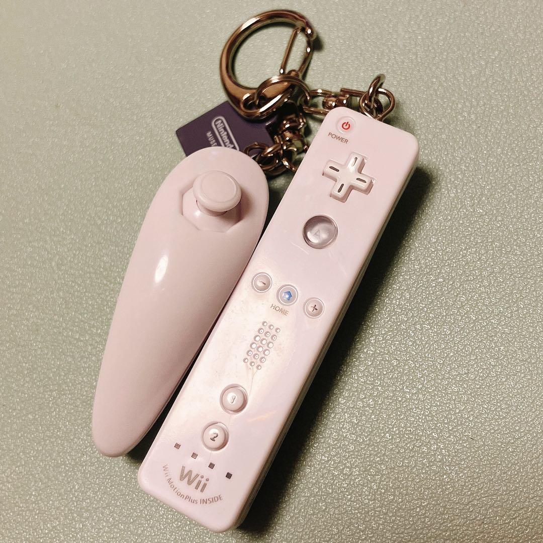 ニンテンドーミュージアム Wiiリモコンキーホルダー - メルカリ