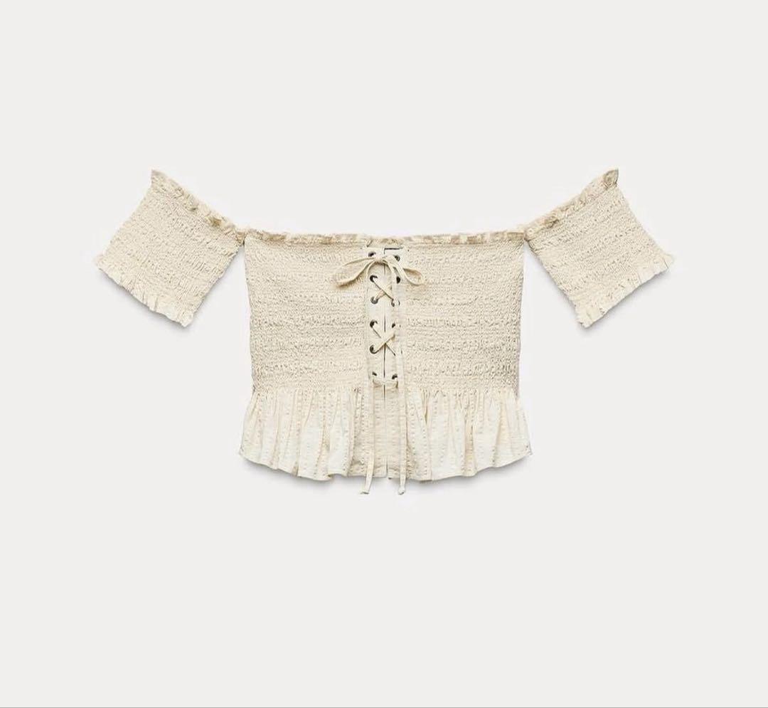 ZARA ♡ フリル付きクロップド丈トップス - メルカリ