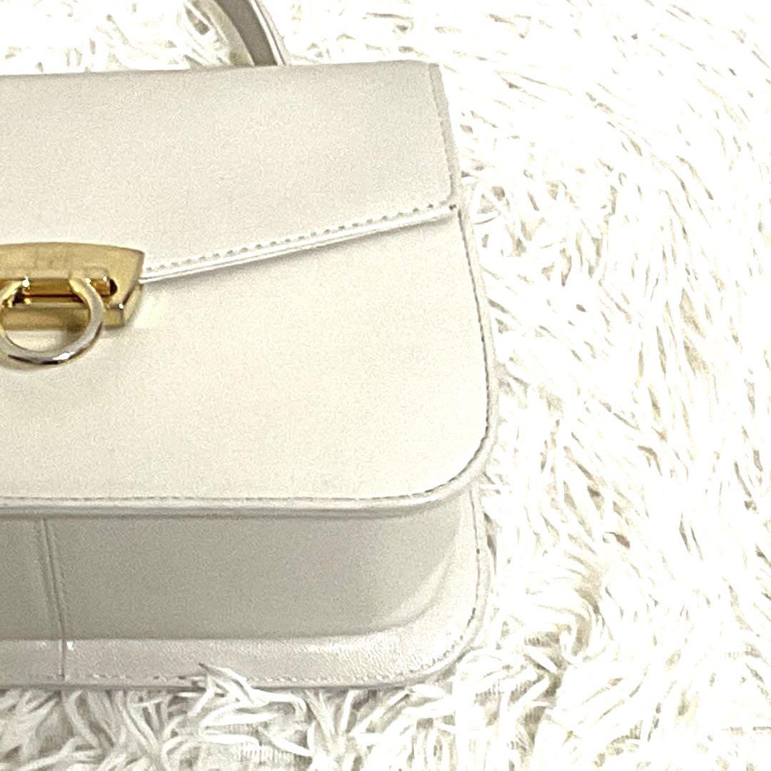 ♯378 HANAE MORI ハンドバッグ レザー クリーム色フォーマル
