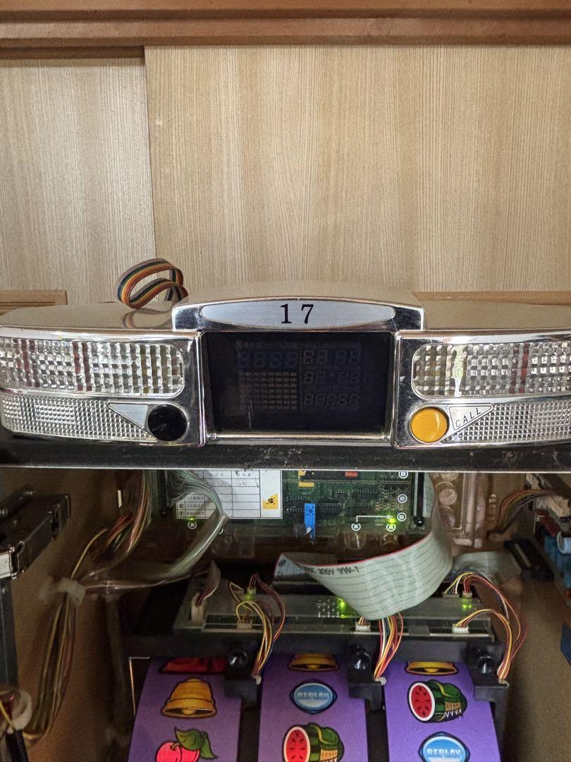 パチスロ　4号機　初代北斗の拳(ユリアパネル)　実機★ 送料込み！！