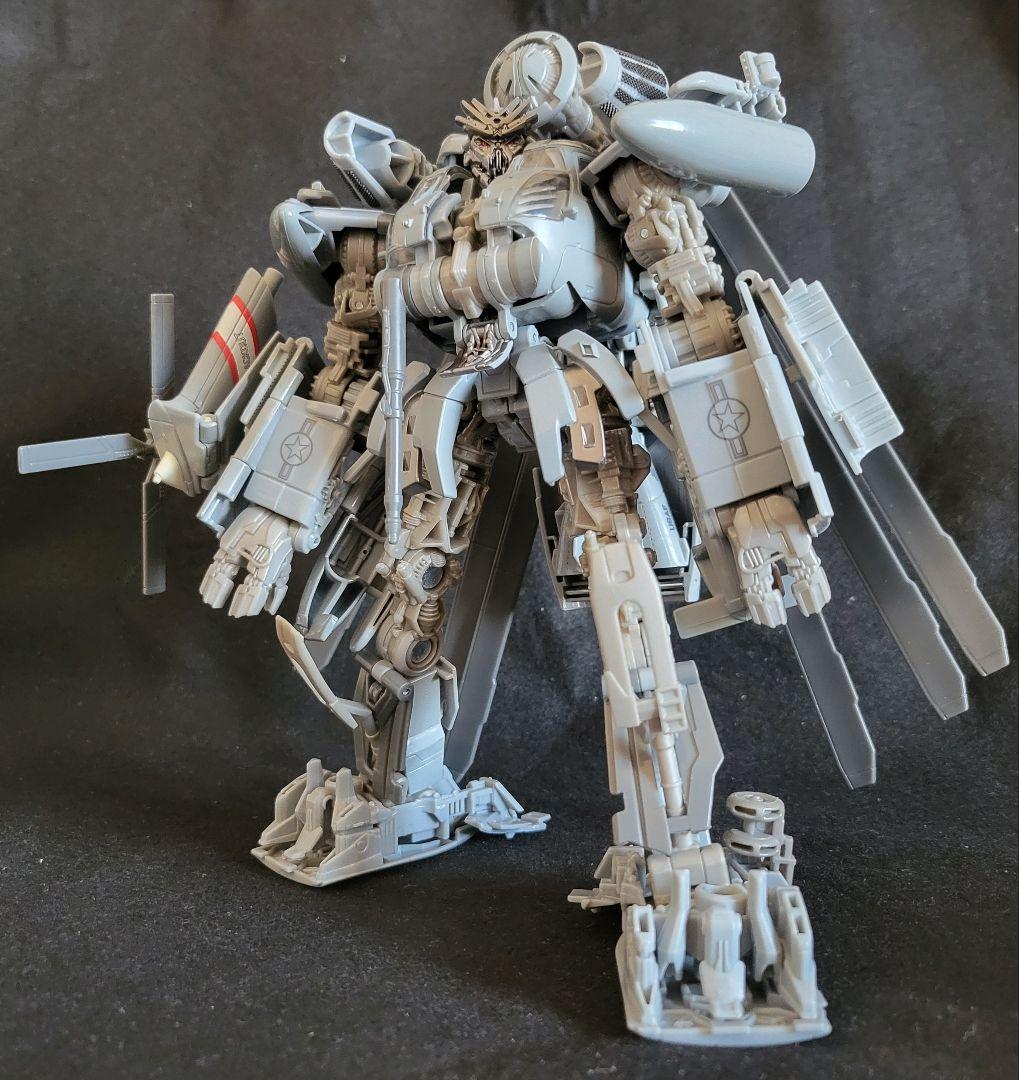 SS-08 ブラックアウト トランスフォーマースタジオシリーズ