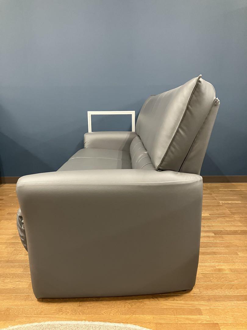 北海道製　革張りソファ　展示品
