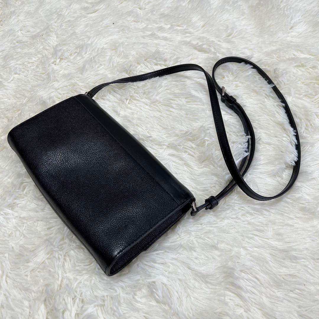 アウトレットの購入 Michael Kors MONTGOMERYラージ2wayクラッチクロス