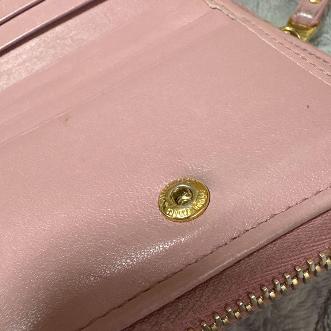 最終値下げ MIU MIU ピンクレザー財布