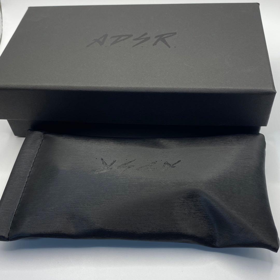 滝沢眞規子様着用 ADSR サングラス MONK 01