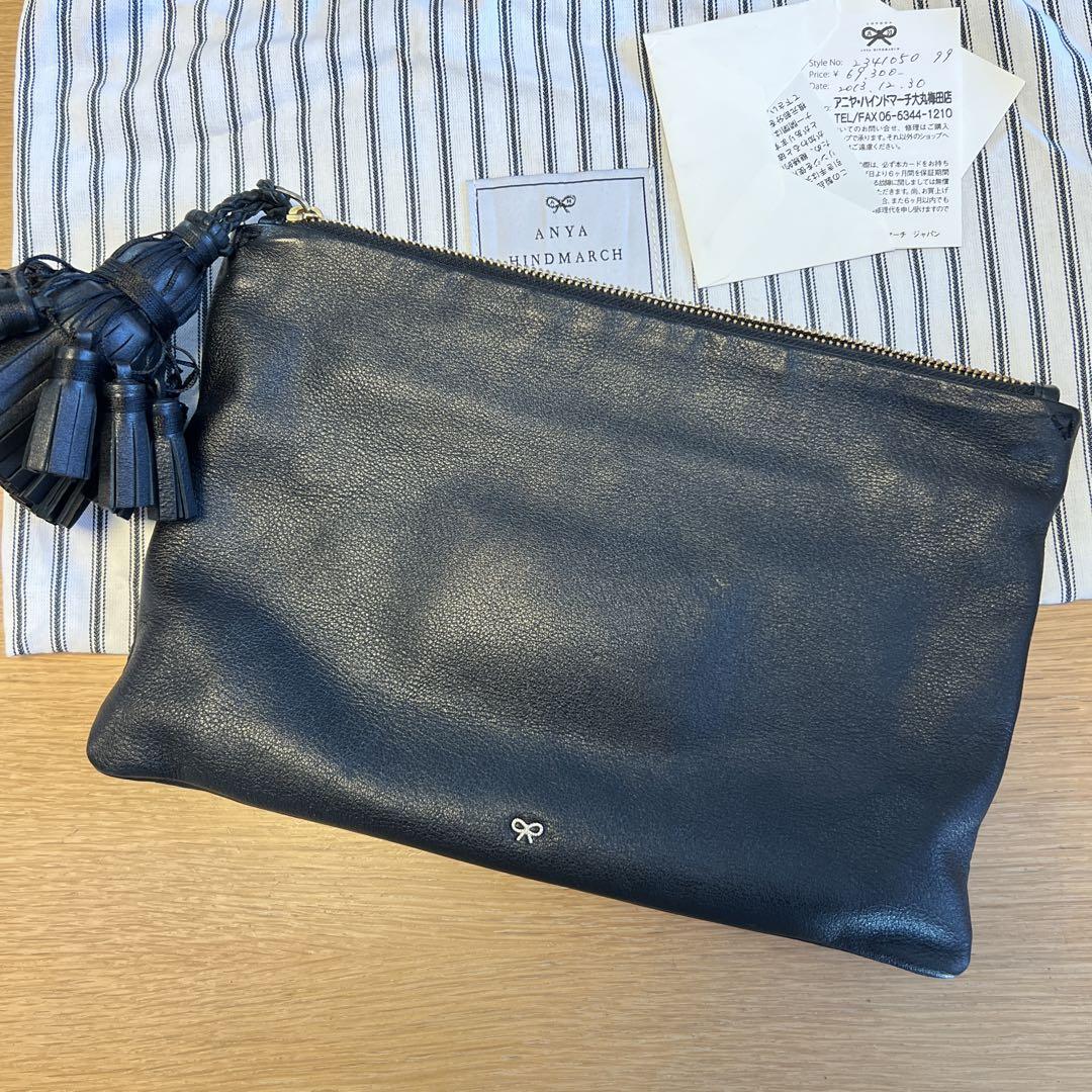ANYA HINDMARCH タッセルクラッチ