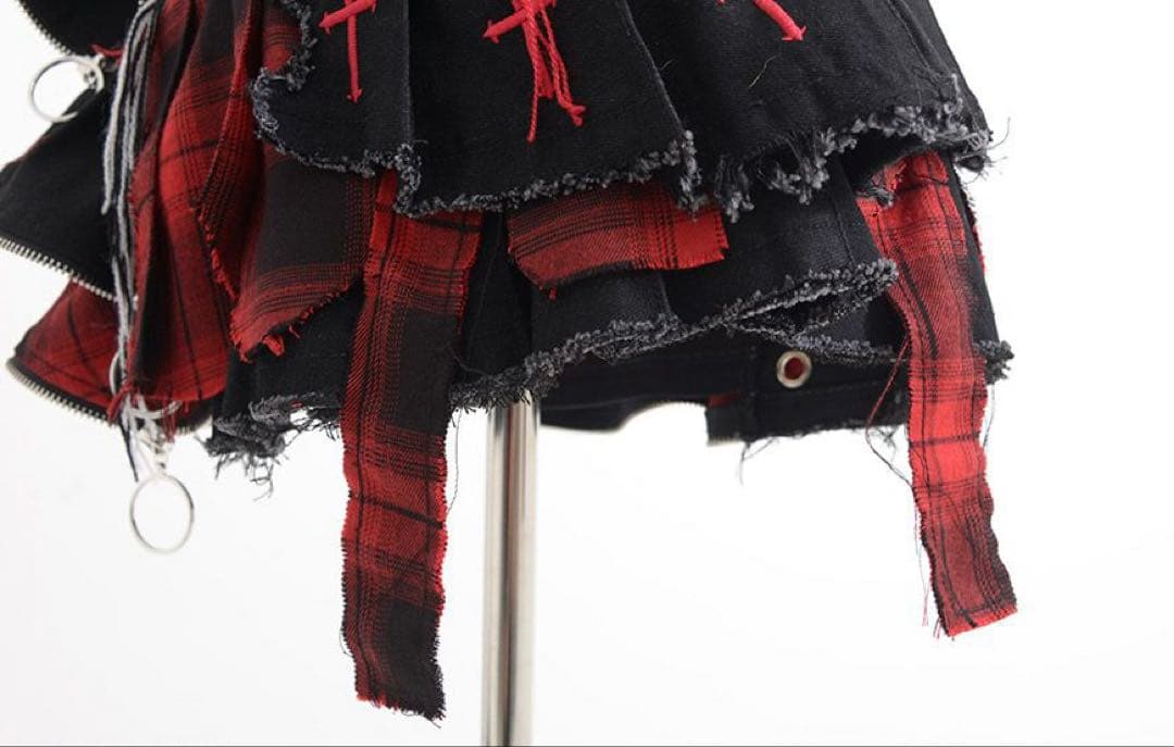 【Grrr the Lipper】ジップスカート~崩壊~【Black×Red】 【Grrr the Lipper】ジップスカート~崩壊~【Black×Red】