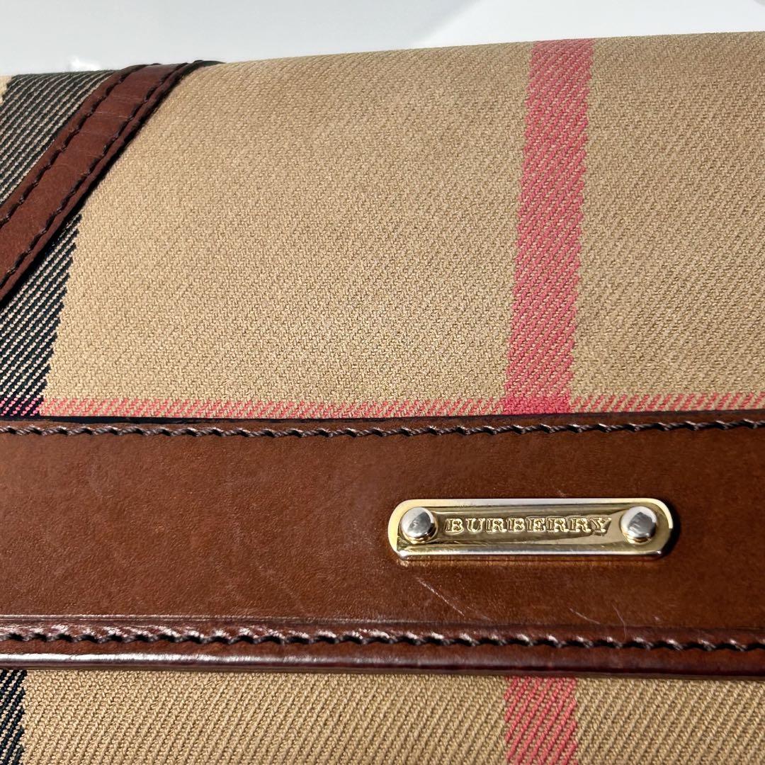 BURBERRY バーバリー　二つ折り長財布