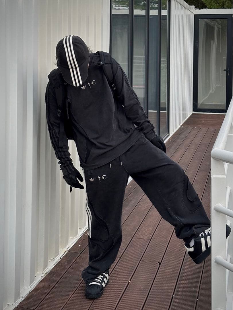 新品L ADIDAS THUG CLUB ロングスリーブ TシャツKC2196 新品L ADIDAS THUG CLUB ロングスリーブ TシャツKC2196