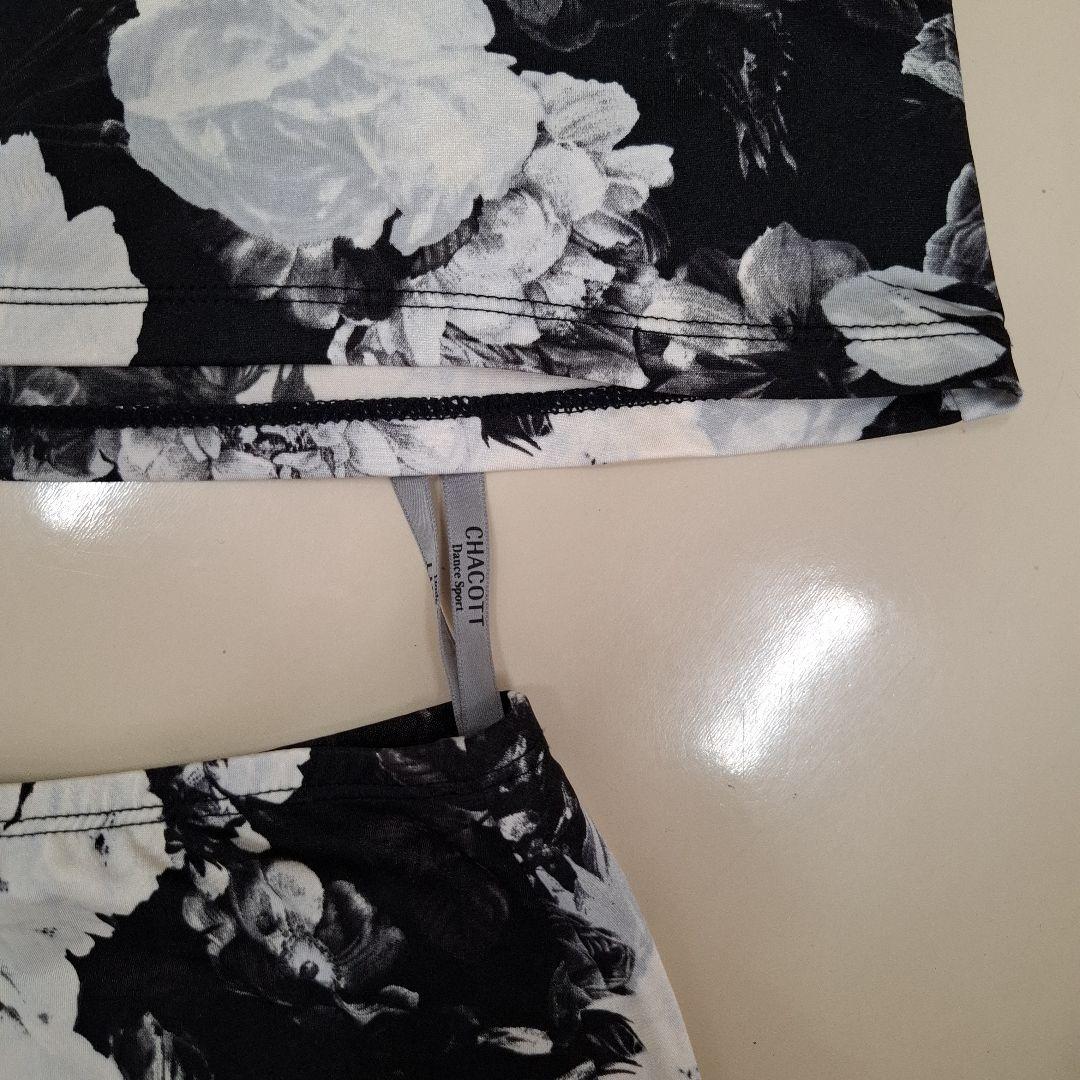 Chacottオフショルダー白黒花柄セットアップ Chacottオフショルダー白黒花柄セットアップ