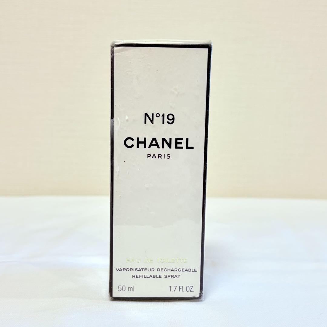 新品未開封　シャネル N°19　オードトワレ　ヴァポリザター　香水　50ml