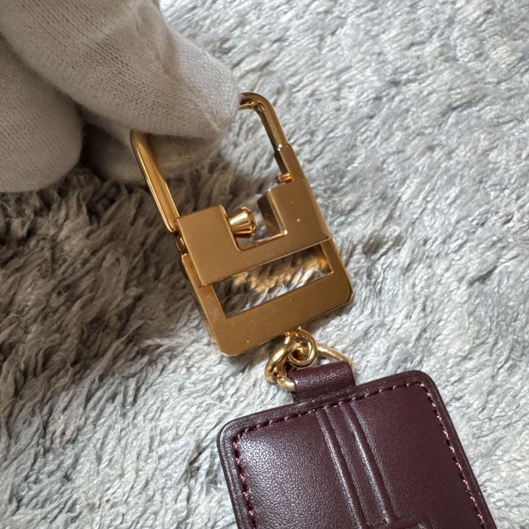 【GIVENCHY】 KEYRING レザー キーリング ★送料・関税込★ オンライン ショッピングファッション - ☆美品☆GIVENCHY