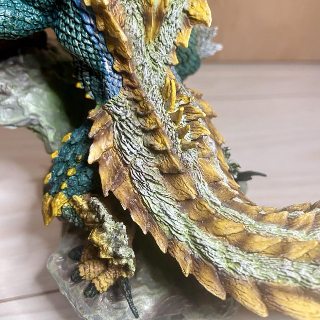 リペイント　クリエイターズモデル モンスターハンター ジンオウガ フィギュア カプコンフィギュアビルダー クリエイターズモデル 雷狼竜