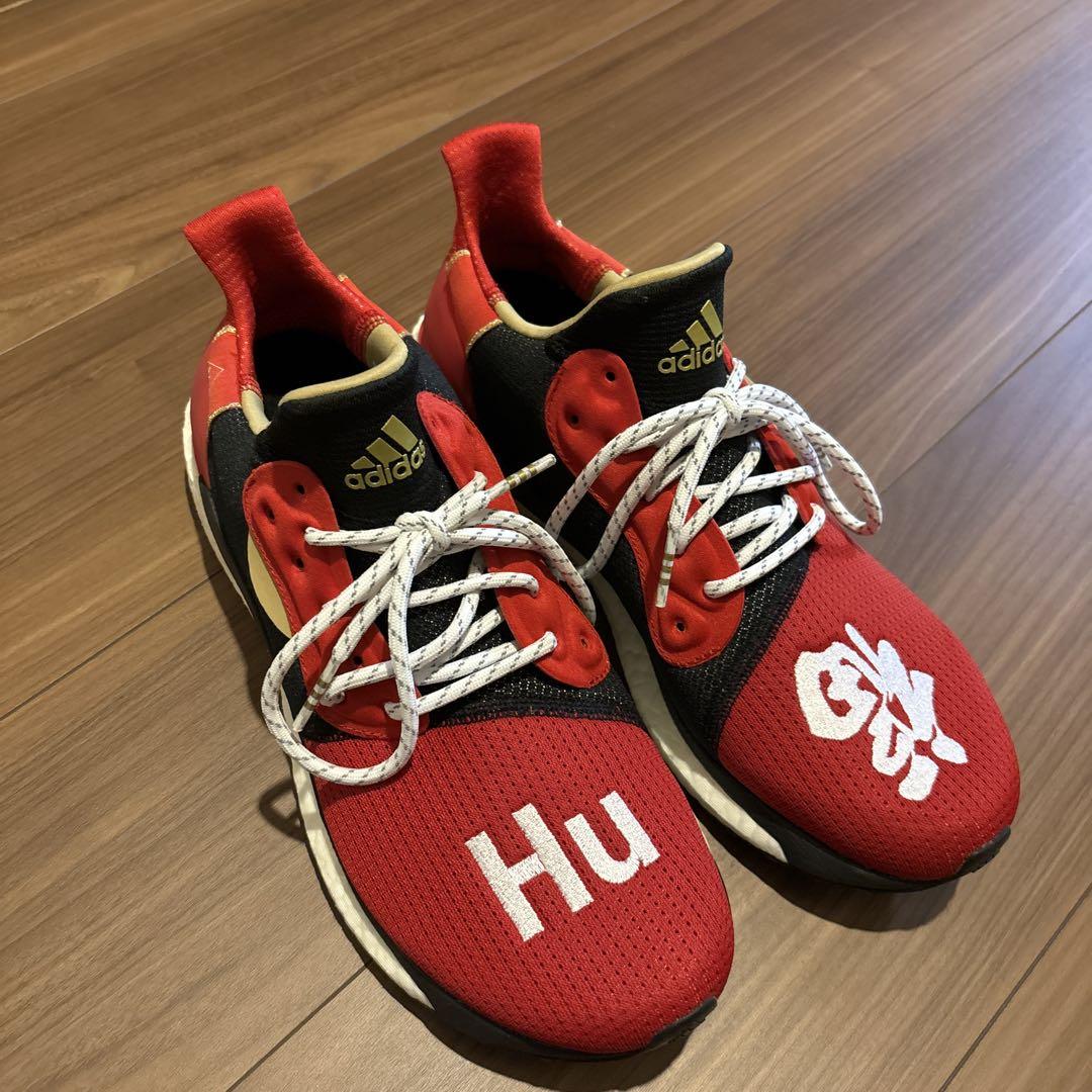 adidas スニーカー