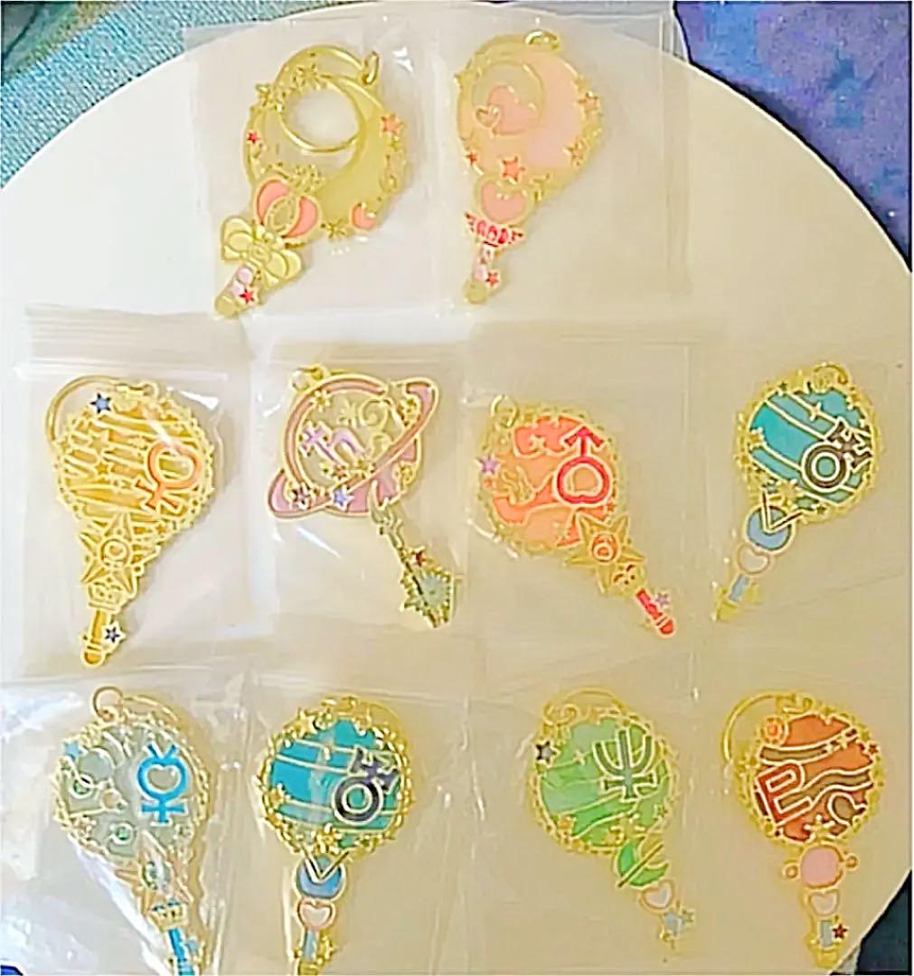 新品セーラームーン ステンドグラスチャームフルコンプセット