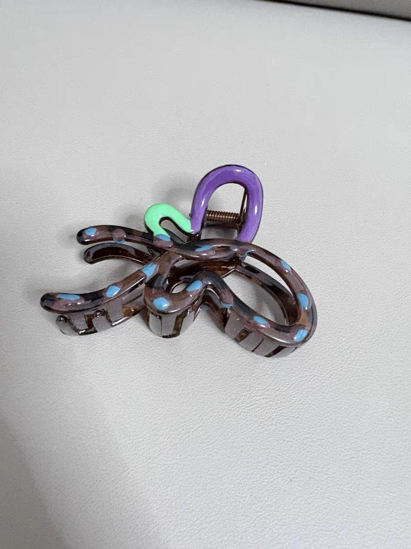 タコ型プラスチックヘアクリップ