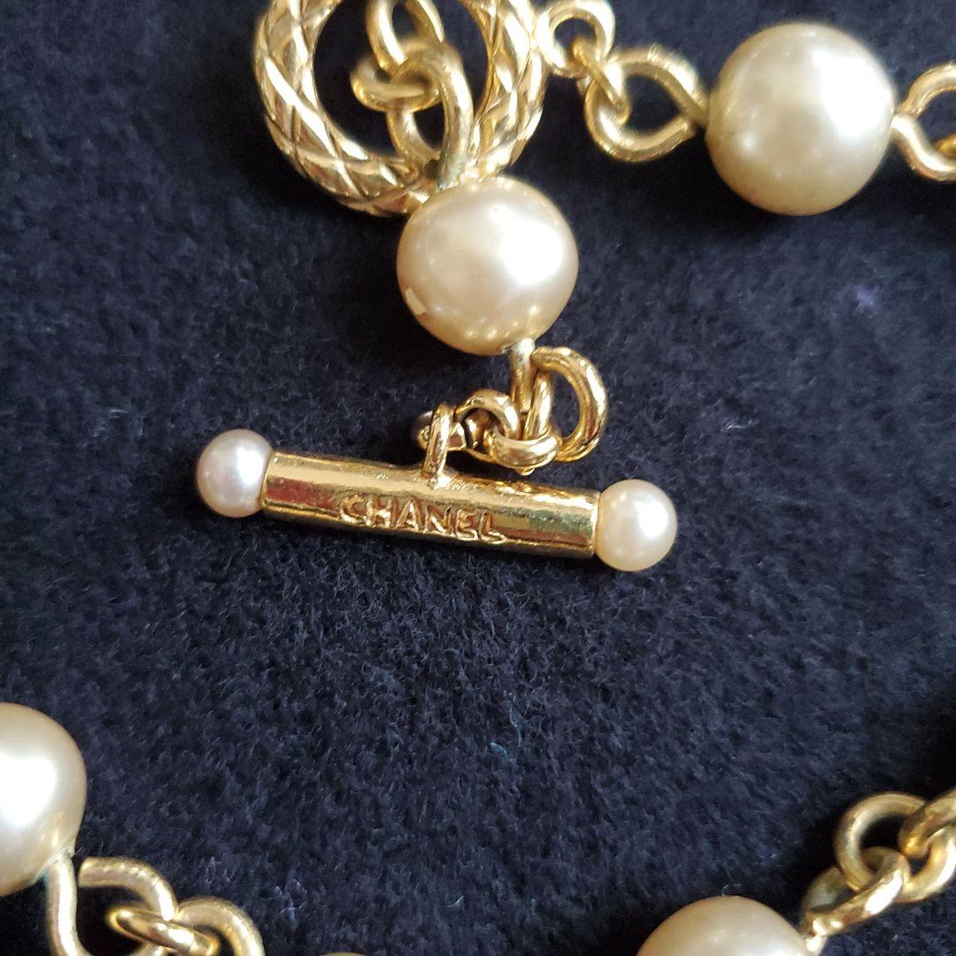 シャネル　パールとチェーンのベルト パールの輝きでコーデもより美しく◎【CHANEL】チェーンベルト