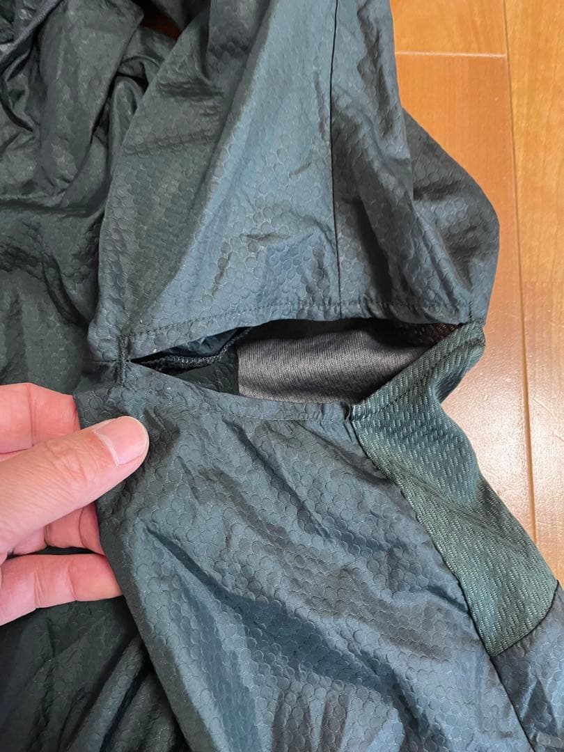 【希少サイズ】 GYAKUSOU ナイロンパーカー 深緑 ダークオリーブ 【希少サイズ】 GYAKUSOU ナイロンパーカー 深緑 ダークオリーブ