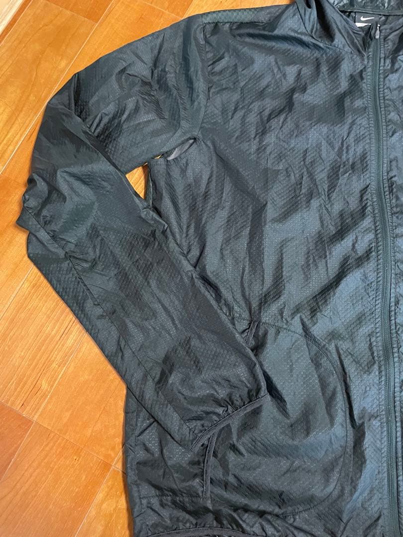 【希少サイズ】 GYAKUSOU ナイロンパーカー 深緑 ダークオリーブ 【希少サイズ】 GYAKUSOU ナイロンパーカー 深緑 ダークオリーブ