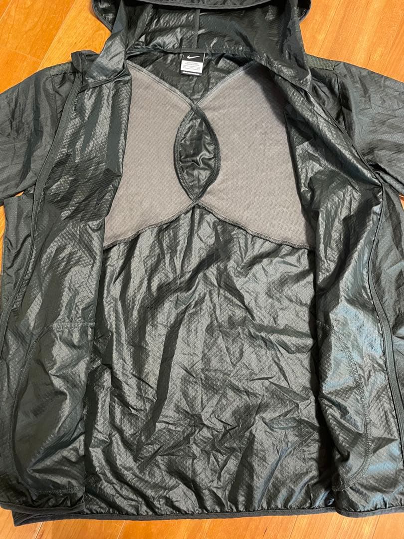 【希少サイズ】 GYAKUSOU ナイロンパーカー 深緑 ダークオリーブ 【希少サイズ】 GYAKUSOU ナイロンパーカー 深緑 ダークオリーブ