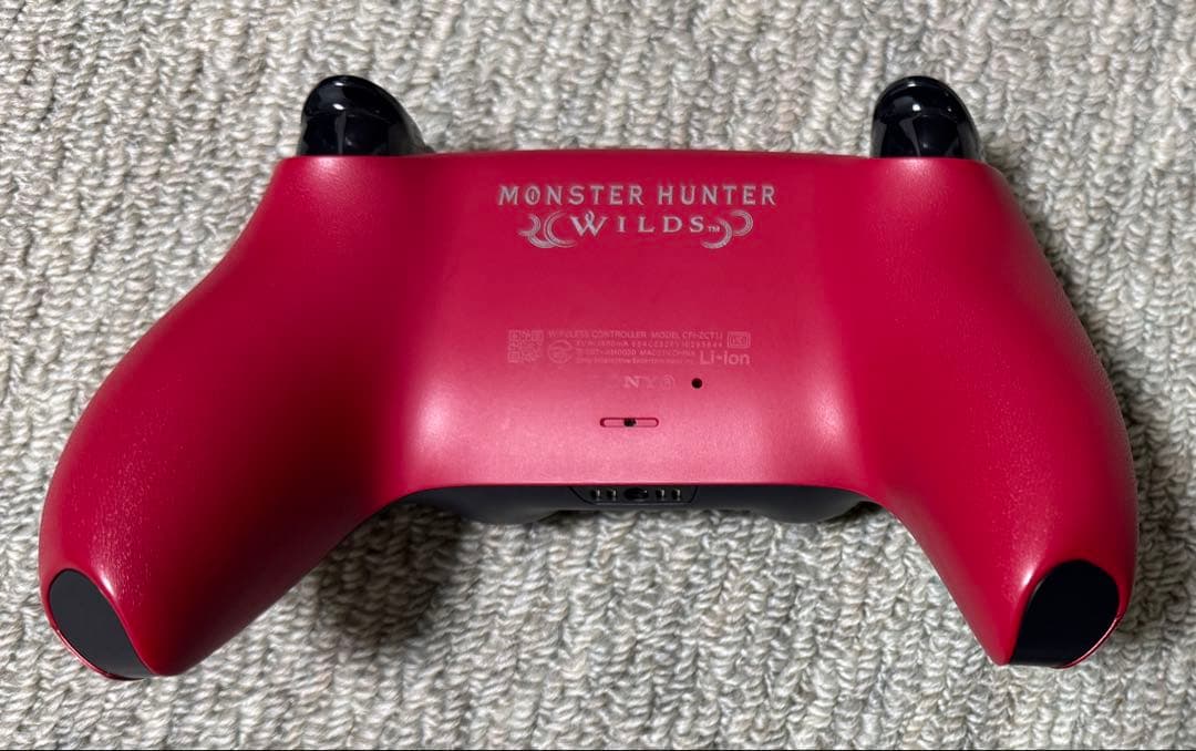 PS5 モンスターハンターワイルズ 版 コントローラー目立った傷や汚れなし UP786_INFO