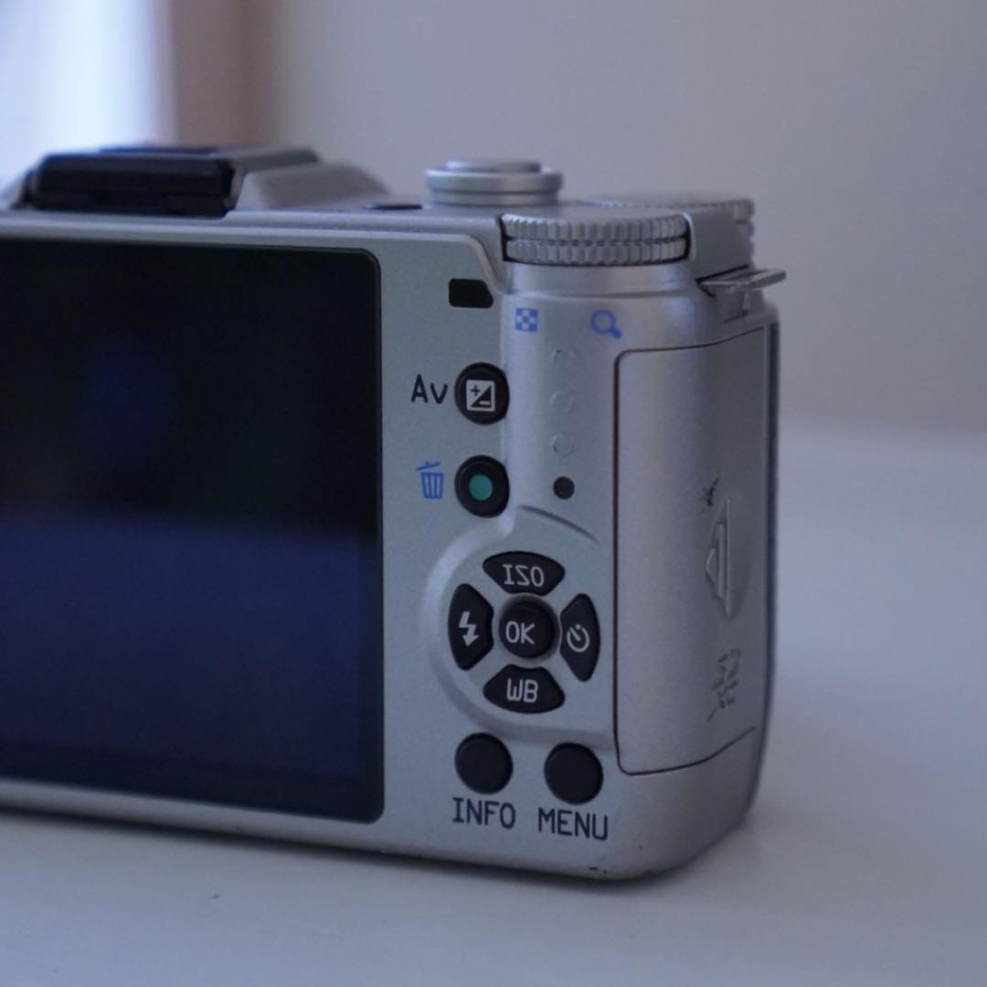 PENTAX Q7 ズームレンズ付き