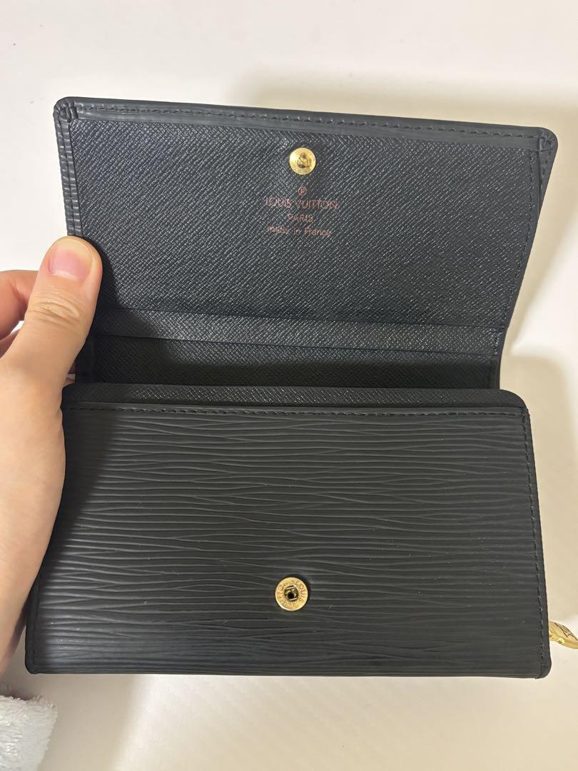Louis Vuitton 黒 三つ折り財布 エピ