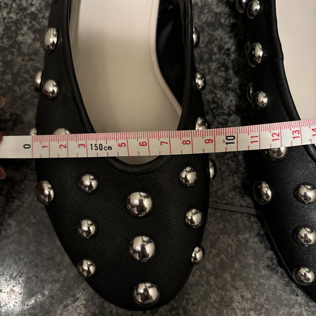 美品 ZARA スタッズレザー フラットシューズ 数時間着 ブラック
