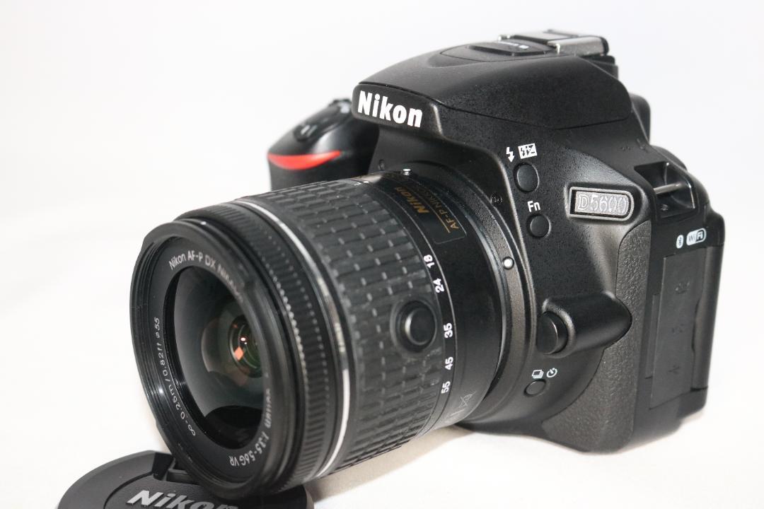 ⭐美品 シリーズ最新！Nikon D5600⭐プロ級⭐一眼レフ 初心者