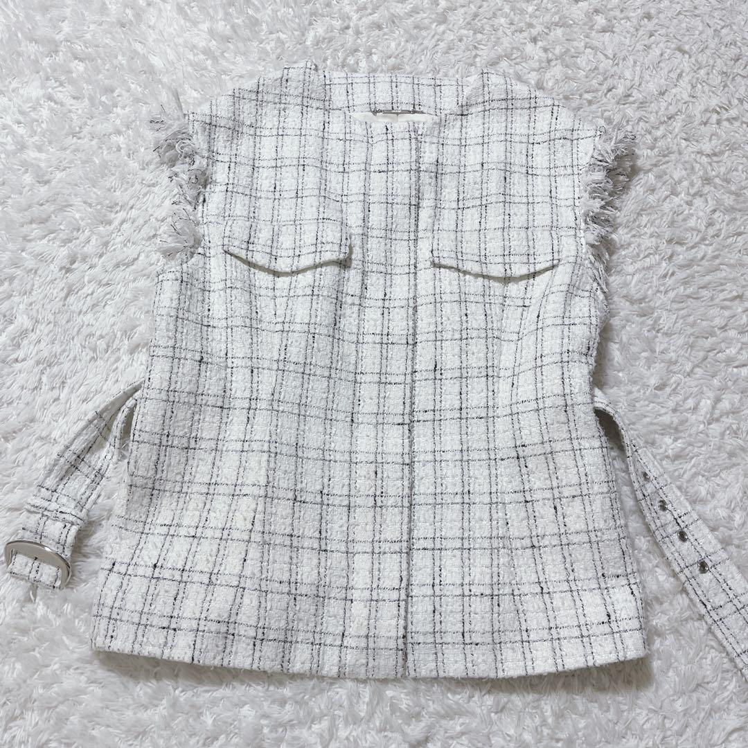 美品✨セルフォード ツイードベスト ジレ　ベルト付き　ラメ　フリンジ　白