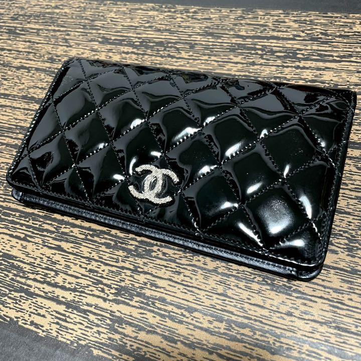 パテントレⓂ CHANEL エナメル 二つ折り 長財布 PtJjy-m69917534040 マトラッセ ブリリアント ナンバーシ