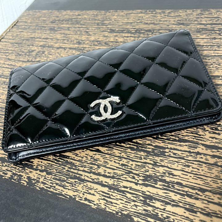 パテントレⓂ CHANEL エナメル 二つ折り 長財布 PtJjy-m69917534040 マトラッセ ブリリアント ナンバーシ