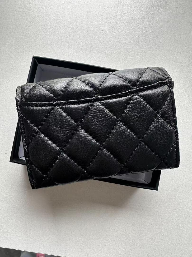 CHANEL ブラック 二つ折り財布 CHANEL ブラック 二つ折り財布