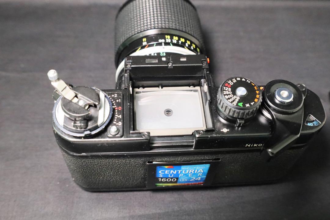 ニコンF3 アイレベル Nikkor43-86mmF3.5ストロボx2付き カメラ ニコンF3 アイレベル Nikkor43-86mmF3.5ストロボx2付き カメラ