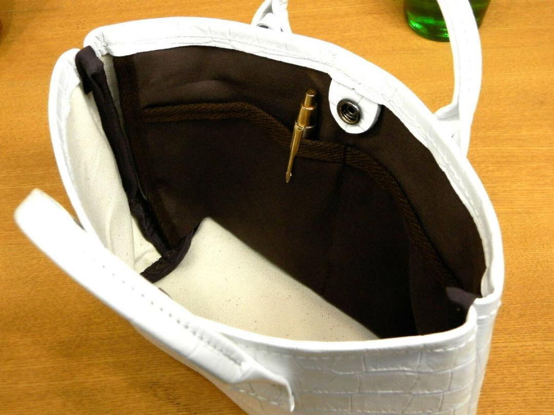 ☆XSサイズ☆真っ白ホワイト クロコ柄レザーの小型ミニトート