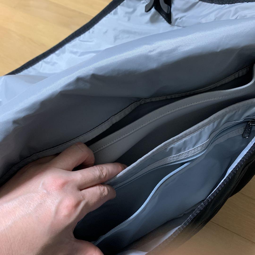 【HAGLOFS】NODE MESSENGER 13 ショルダーバッグ
