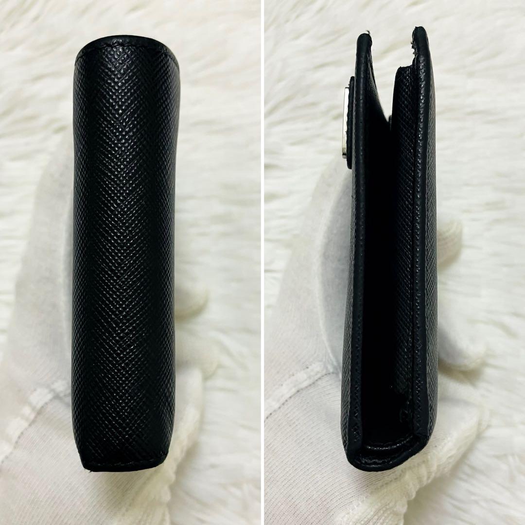 極美✨PRADA 二つ折り 財布 サフィアーノ レザー 三角ロゴ 黒