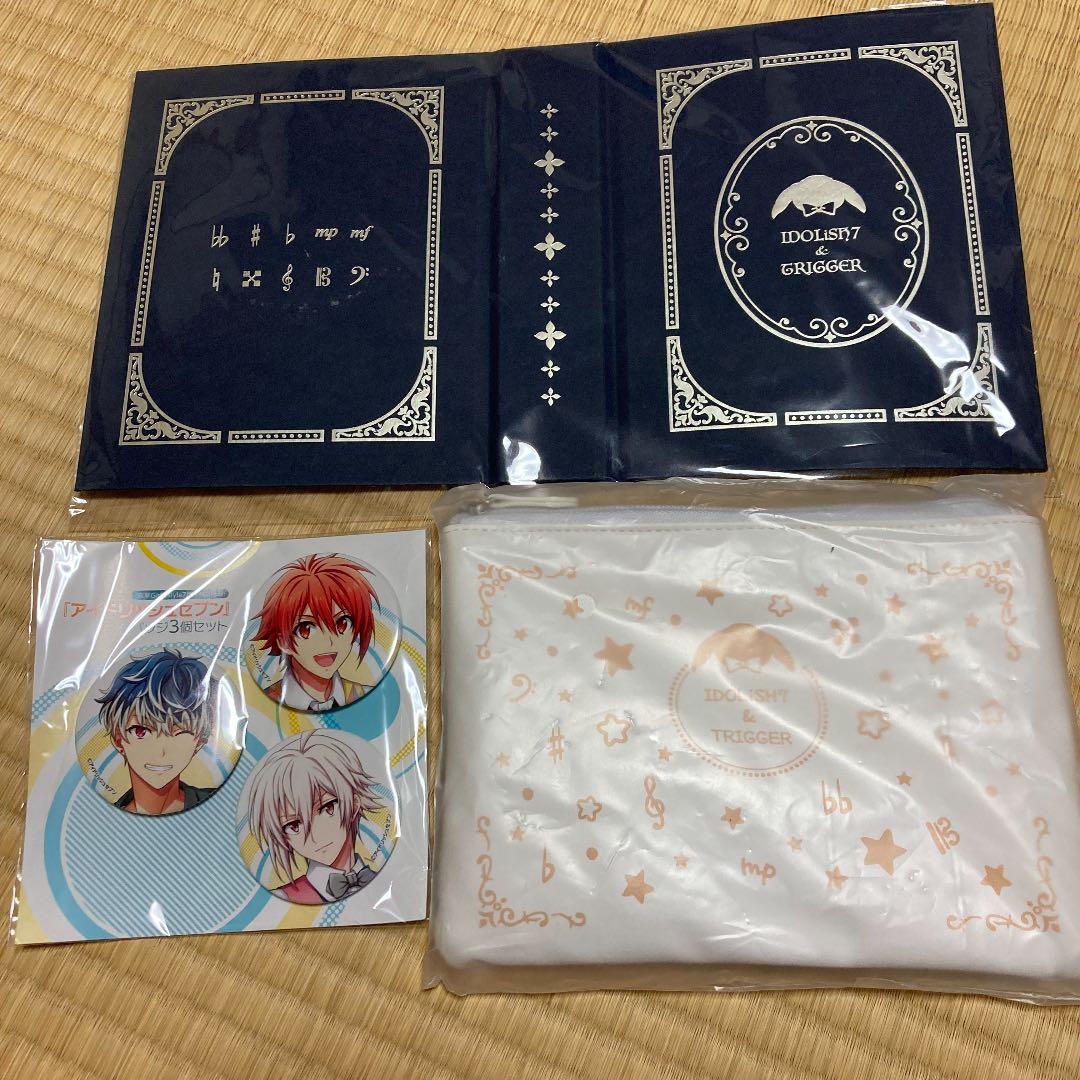 メルカリ アイドリッシュセブン トリガー バッグ アルバム 缶バッジ コミック アニメグッズ 3 333 中古や未使用のフリマ