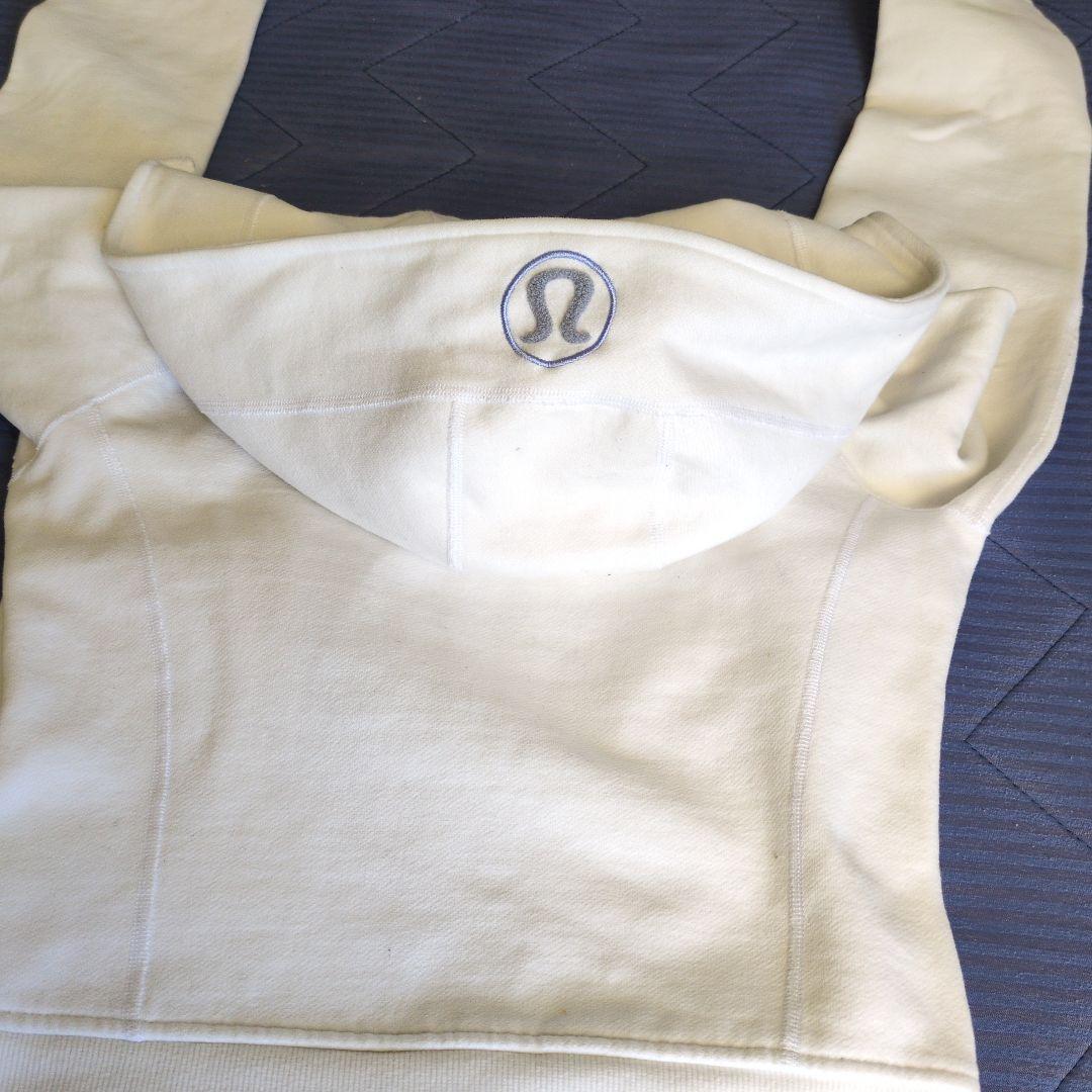 lululemonパーカー　ホワイト