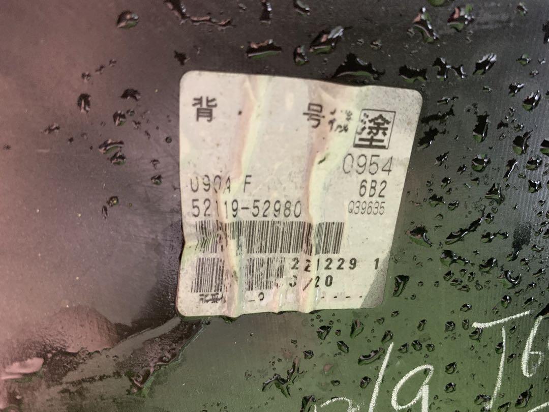 アクア NHP10 前期 純正 フロントバンパー 52119-52620