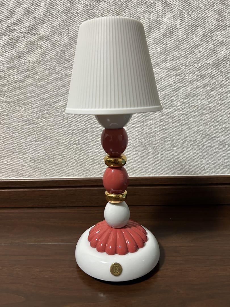 リヤドロ　テーブルランプ