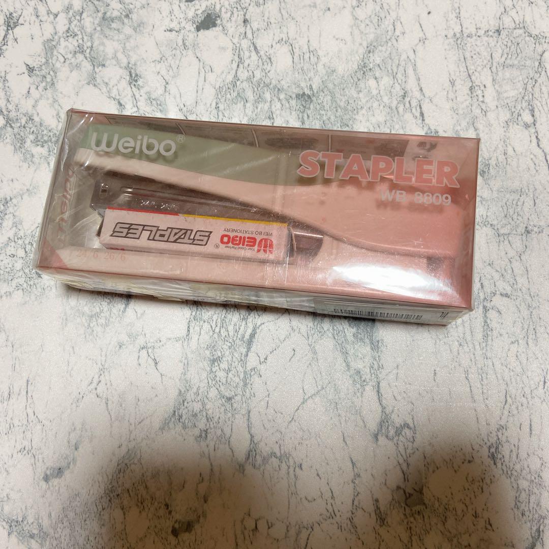 手間がかからないハンドヘルドホッチキス 33,101円