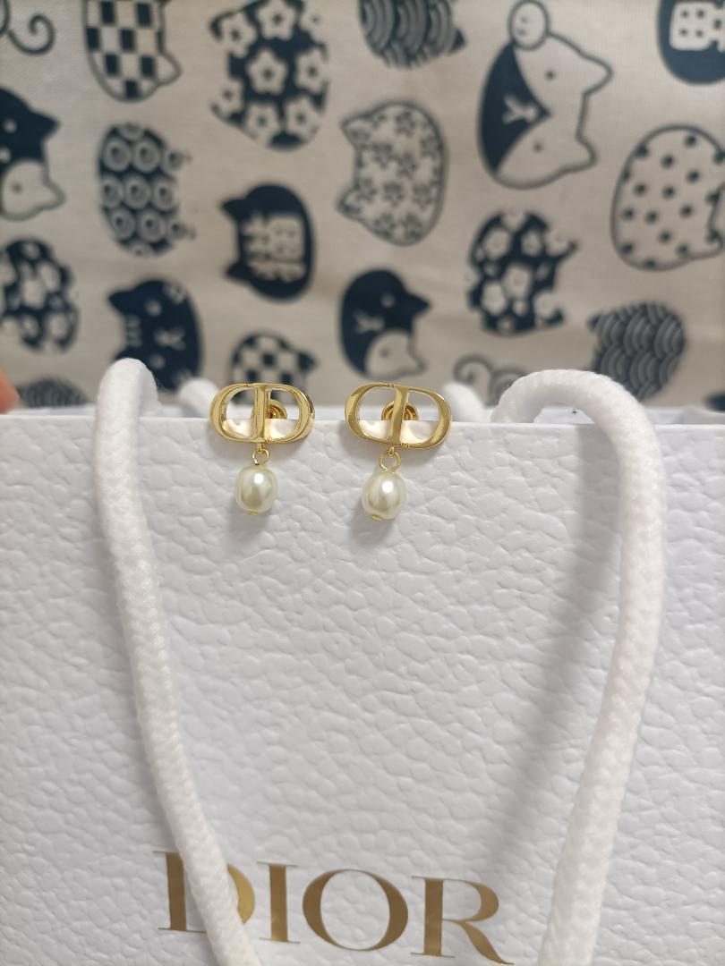 ディオールピアス　ゴールド