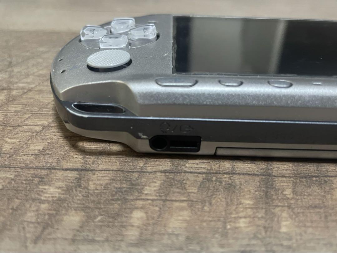 【中古】PSP3000 ミスティックシルバー ＆ UMD5点セット