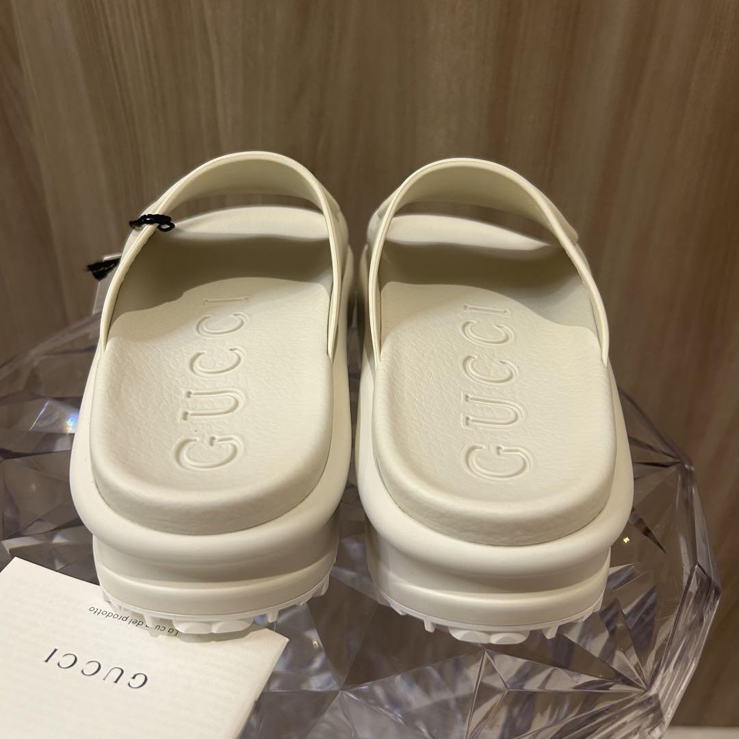 【GUCCI】グッチ エンブロイダリー サンダル ホワイト 新品 GUCCI グッチ サンダル ホワイト GG 35サイズ プレゼントに